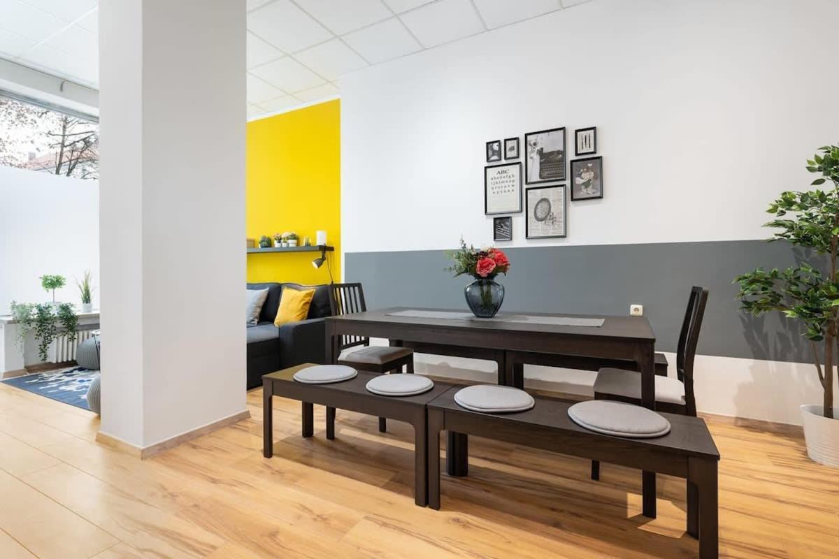 Big Near Rotkreuzplatz With 3 Bedroom For 12 Pax * Munich