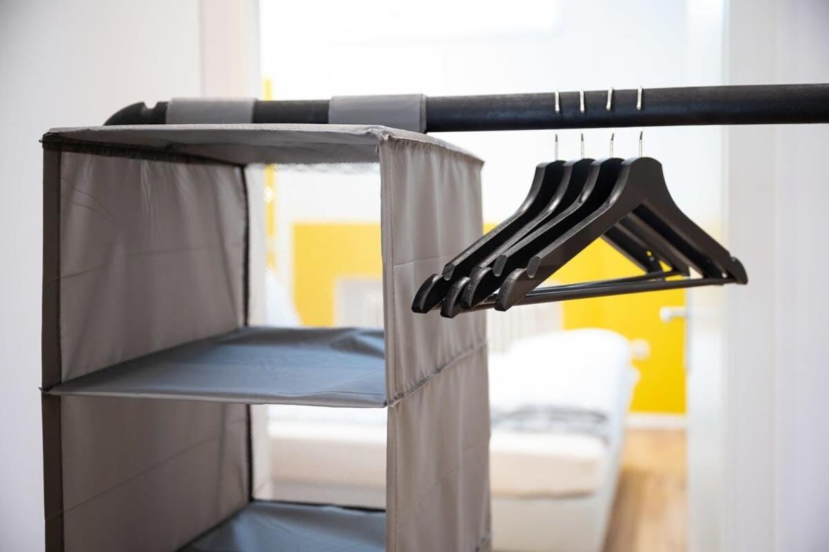 Big Near Rotkreuzplatz With 3 Bedroom For 12 Pax Munich